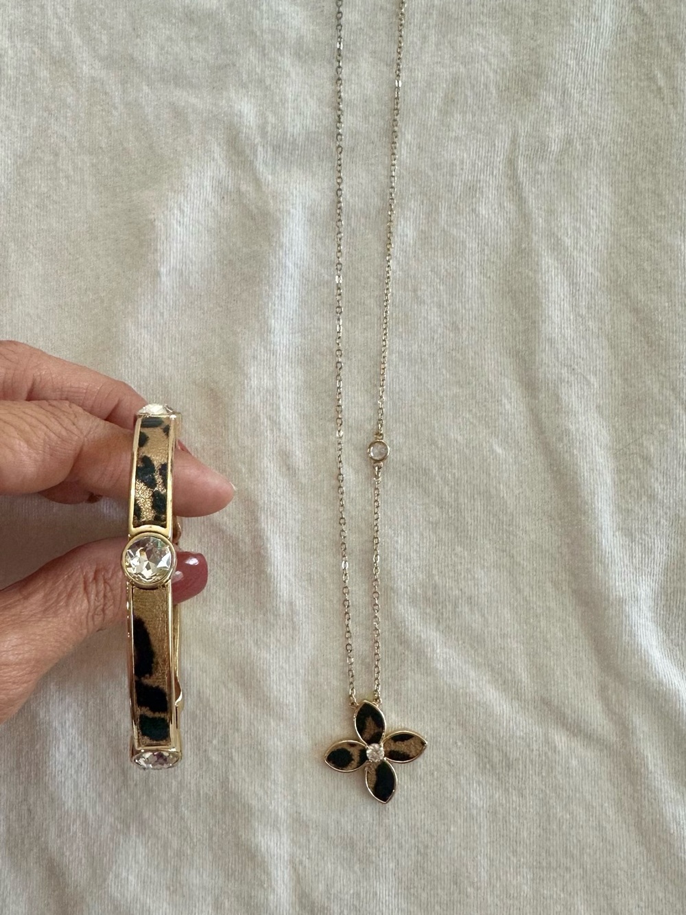 Gold Leopard-Accent Flower Pendant Necklace and bracelet